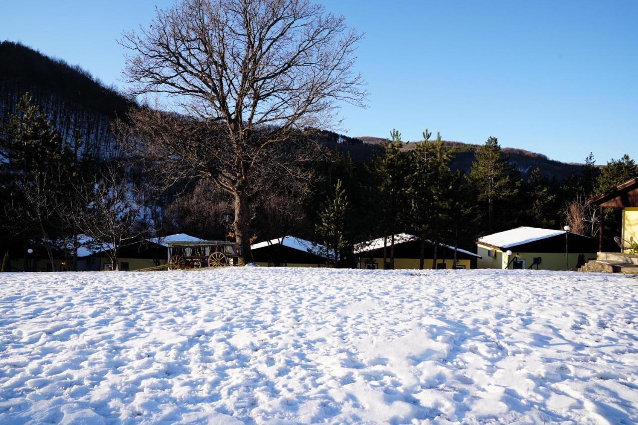 Daskalov Bungalows Chervena Lokva Esterno foto