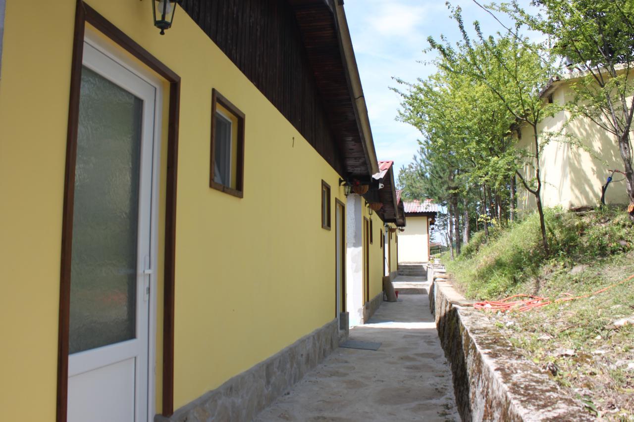 Daskalov Bungalows Chervena Lokva Esterno foto