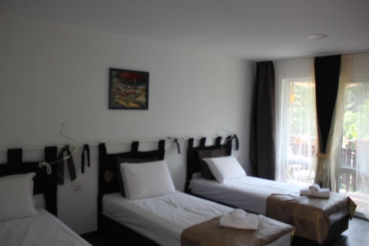 Daskalov Bungalows Chervena Lokva Esterno foto