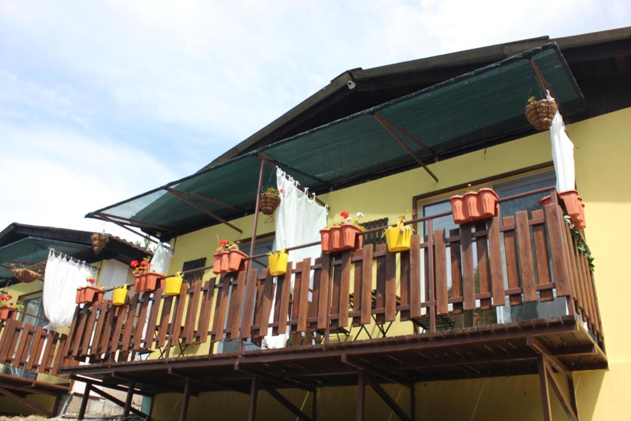 Daskalov Bungalows Chervena Lokva Esterno foto