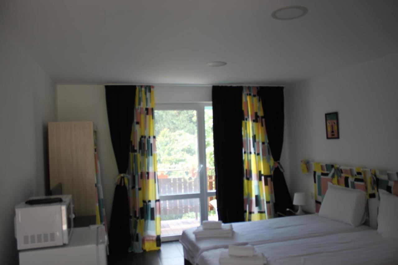Daskalov Bungalows Chervena Lokva Esterno foto