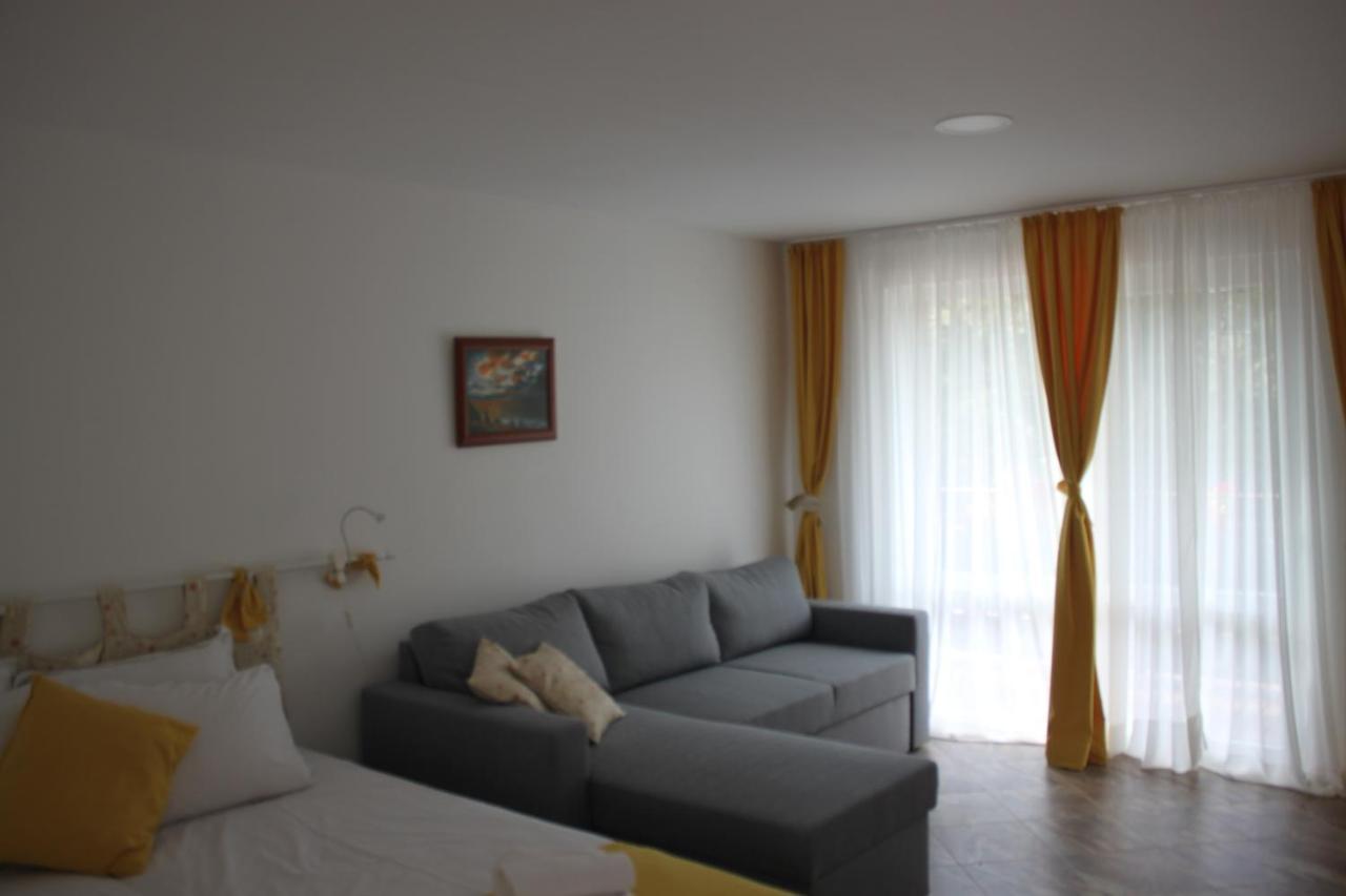Daskalov Bungalows Chervena Lokva Esterno foto
